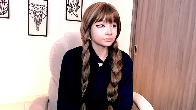 Snapshot of EmuOtori chatting on 10-11-25, 03:02 EmuOtori online show from 10-11-25, 03:02