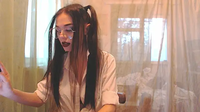 Snapshot of Lady_Elsa_Snow chatting on 10-25-25, 01:12 Lady Elsa Snow online show from 10-25-25, 01:12