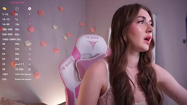 LureOfEva online show from 04-05-26, 08:48