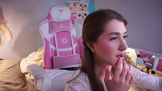 LureOfEva online show from 03-06-26, 08:48