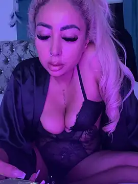 zara bellexx online show from 11-21-25, 12:09