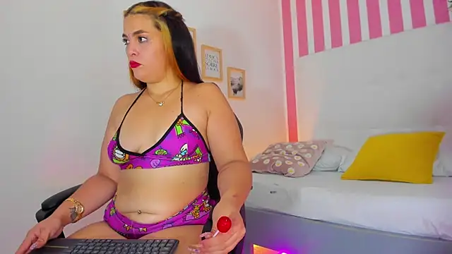 Hadde Hot  online show from 10-21-25, 07:35
