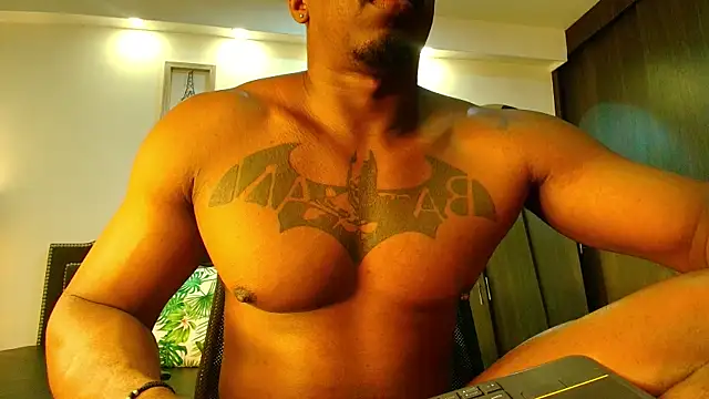 Snapshot of DenzelRios chatting on 02-08-26, 07:00 DenzelRios online show from 02-08-26, 07:00