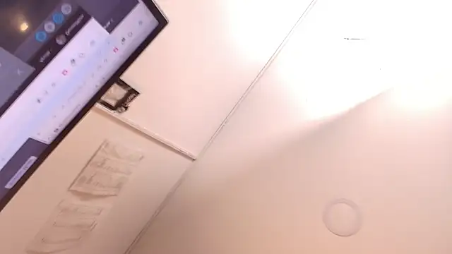 Snapshot of DenzelRios chatting on 02-26-26, 09:04 DenzelRios online show from 02-26-26, 09:04