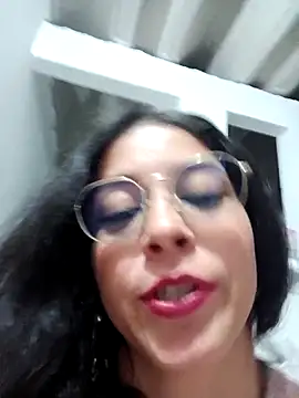 Snapshot of Eloisa_smith chatting on 10-10-25, 04:35 Eloisa smith online show from 10-10-25, 04:35