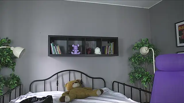 Bayonetta doll online show from 12-04-25, 12:37