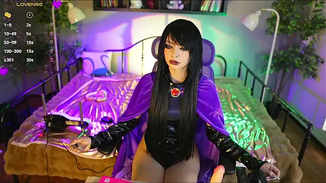 Bayonetta doll online show from 10-16-25, 09:12
