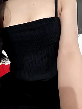 Snapshot of Sexynice_baby chatting on 10-29-25, 06:23 Sexynice baby online show from 10-29-25, 06:23