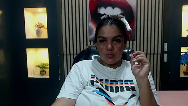 ruby jimenez19 online show from 10-19-25, 09:39