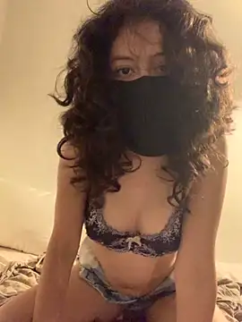 alicacua online show from 10-11-25, 02:23