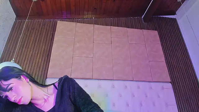 AAliss Starr online show from 10-18-25, 02:35
