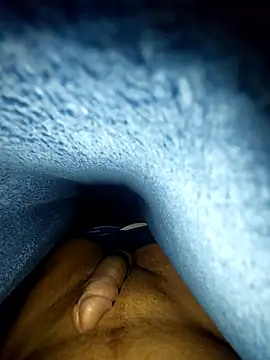 Merlin2310 online show from 12-19-25, 05:54