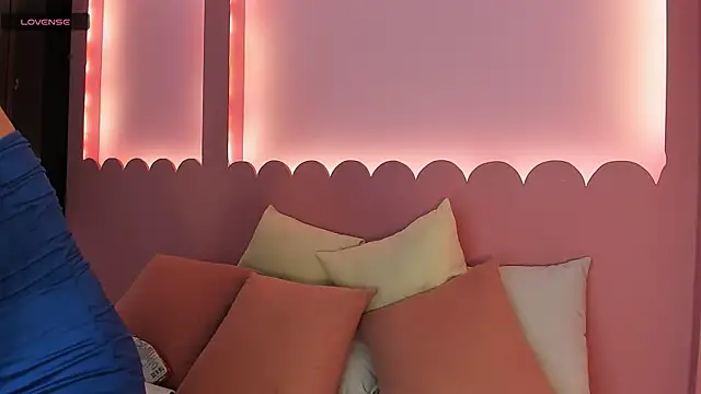 Elena Kink online show from 05-06-26, 07:40
