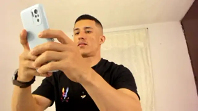 Snapshot of Muscle_man07 chatting on 11-15-25, 09:41 Muscle man07 online show from 11-15-25, 09:41