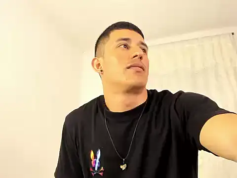 Muscle man07 online show from 11-13-25, 09:51