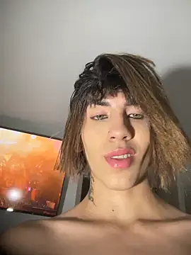 Snapshot of SiaraRealist chatting on 03-14-26, 01:33 SiaraRealist online show from 03-14-26, 01:33