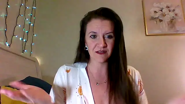 easy briezy online show from 11-05-25, 02:14