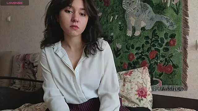 MiaLovelyOne online show from 06-10-26, 05:08