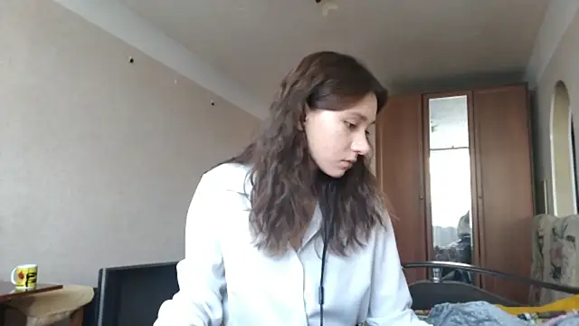 MiaLovelyOne online show from 10-23-25, 09:19