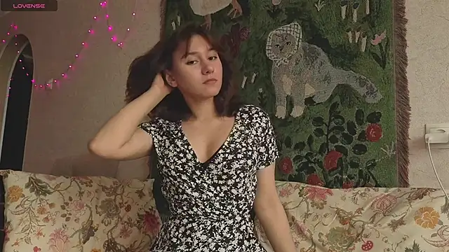 MiaLovelyOne online show from 04-23-26, 09:49