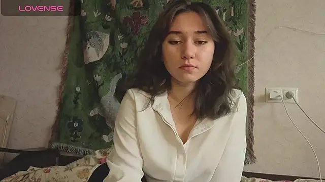MiaLovelyOne online show from 05-29-26, 07:25