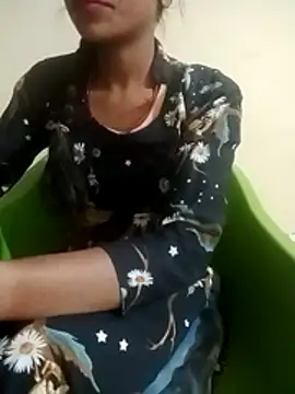 Mahi677 online show from 11-30-25, 04:02