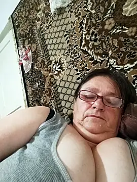 Snapshot of MilaCold5443 chatting on 06-13-26, 04:43 MilaCold5443 online show from 06-13-26, 04:43