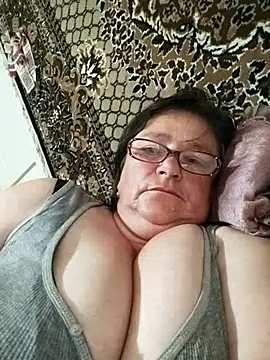 Snapshot of MilaCold5443 chatting on 06-18-26, 04:11 MilaCold5443 online show from 06-18-26, 04:11