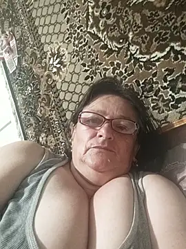 Snapshot of MilaCold5443 chatting on 06-10-26, 06:42 MilaCold5443 online show from 06-10-26, 06:42