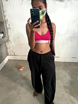 Snapshot of Rani_hot2 chatting on 10-15-25, 07:16 Rani hot2 online show from 10-15-25, 07:16