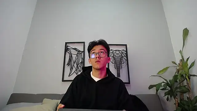 Austin Reeds online show from 10-22-25, 12:04