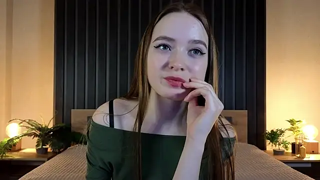 Snapshot of LittleCutieSandy chatting on 02-02-26, 06:07 LittleCutieSandy online show from 02-02-26, 06:07