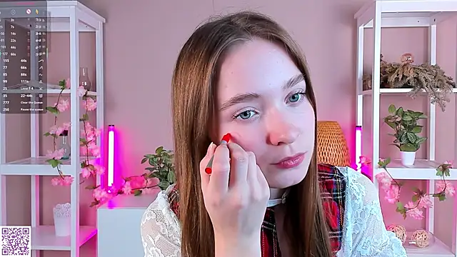 Snapshot of LittleCutieSandy chatting on 10-30-25, 03:16 LittleCutieSandy online show from 10-30-25, 03:16