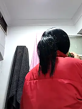 AbbyLewiis online show from 12-17-25, 02:38