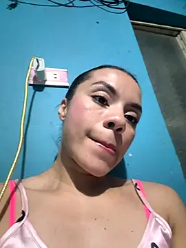 Snapshot of Crystal_555 chatting on 10-19-25, 06:38 Crystal 555 online show from 10-19-25, 06:38