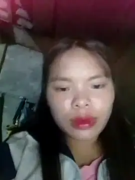 Snapshot of hello-cute chatting on 10-18-25, 01:46 hello-cute online show from 10-18-25, 01:46