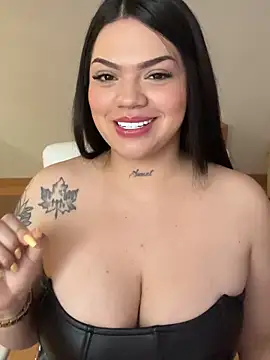 dulcemarianh  online show from 12-18-25, 04:55