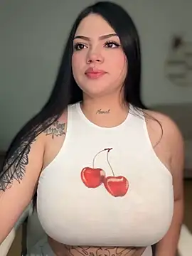 dulcemarianh  online show from 06-18-26, 04:00