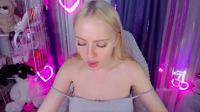 CeaneLino online show from 03-18-26, 03:46