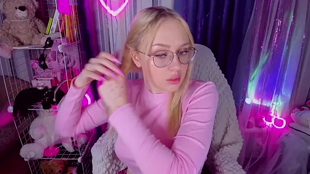 CeaneLino online show from 04-13-26, 04:55