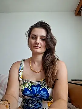 Snapshot of Nika_aa chatting on 06-27-26, 12:33 Nika aa online show from 06-27-26, 12:33