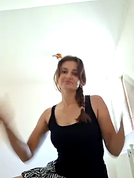 Nika aa online show from 10-12-25, 07:54