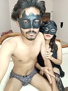 Snapshot of Lovebirdss chatting on 10-21-25, 10:14 Lovebirdss online show from 10-21-25, 10:14