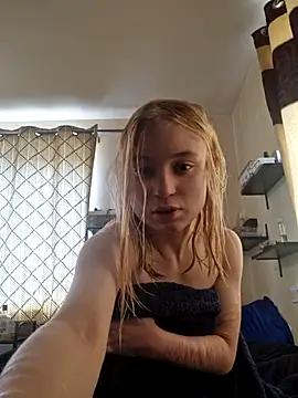 Snapshot of cinnamon-xx chatting on 05-16-26, 12:48 cinnamon-xx online show from 05-16-26, 12:48