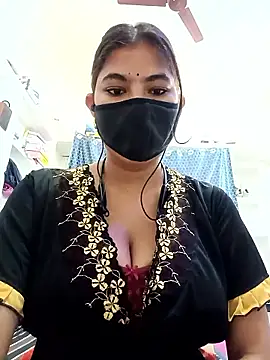 Hot radhaji online show from 04-13-26, 03:21