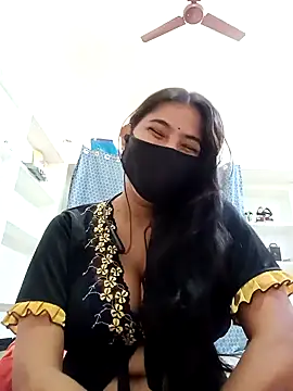 Hot radhaji online show from 02-17-26, 09:50