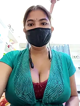 Hot radhaji online show from 04-23-26, 02:18