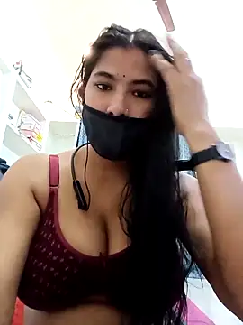 Hot radhaji online show from 04-19-26, 08:15