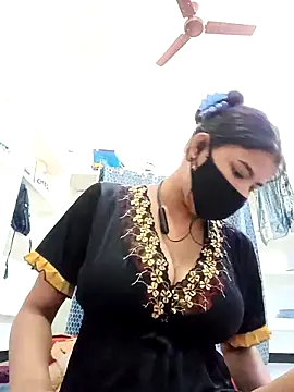 Hot radhaji online show from 02-20-26, 01:13