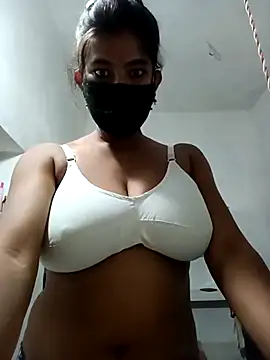 Hot radhaji online show from 10-17-25, 10:50